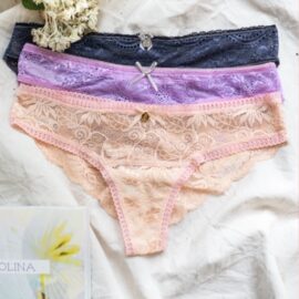 trio de tangas de encaje de colores